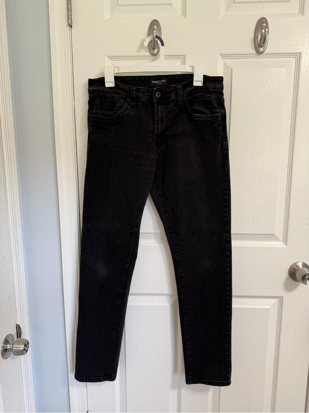 Kenneth Cole Black Skinny Jeans - Sleek Stretch Denim